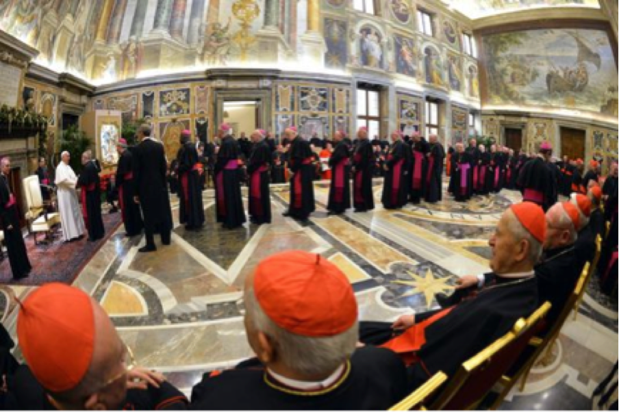 Le pape François critique sévèrement « l'Alzheimer spirituel » de la curie