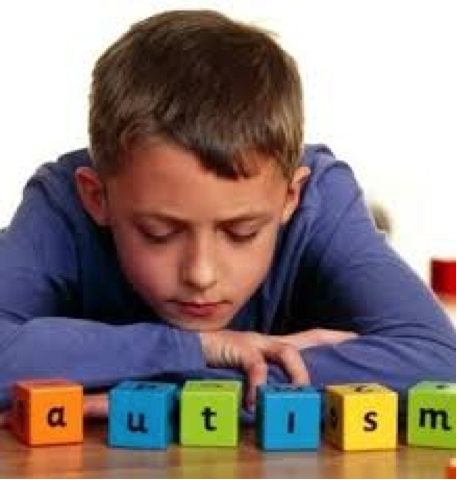 « On peut guérir de l’autisme ! » (Dr Tinus Smits) – par Laurent Glauzy