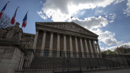La déontologue de l'Assemblée nationale était payée par l'industrie pharmaceutique