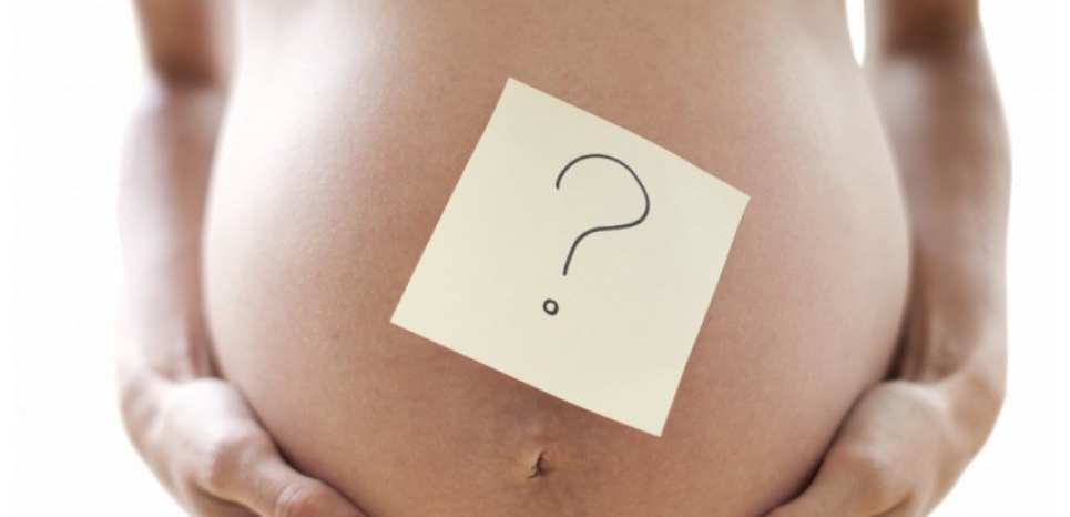 Vous ne devinerez jamais comment cette jeune femme est tombée enceinte