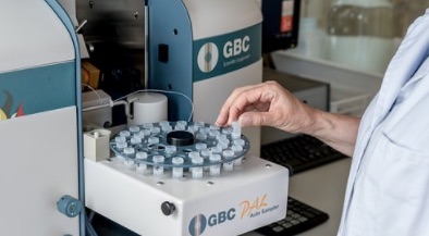 Amélioration de l’efficacité d’un traitement contre le cancer grâce à une bactérie