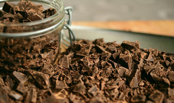 Avis aux amateurs : parce qu'il est indigeste, le chocolat est bon pour la santé !