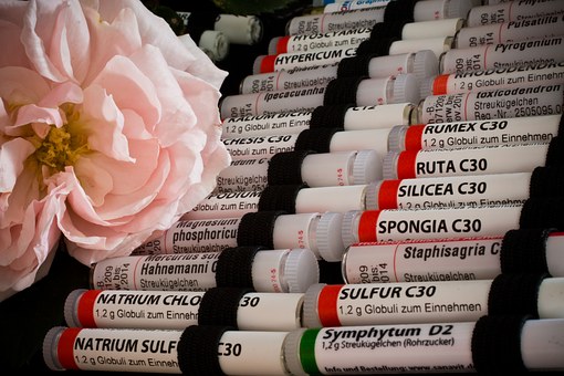 Le doyen des doyens refuse la stigmatisation de l’homéopathie