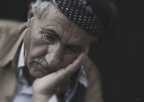 Une bactérie buccale serait responsable de la maladie d’Alzheimer