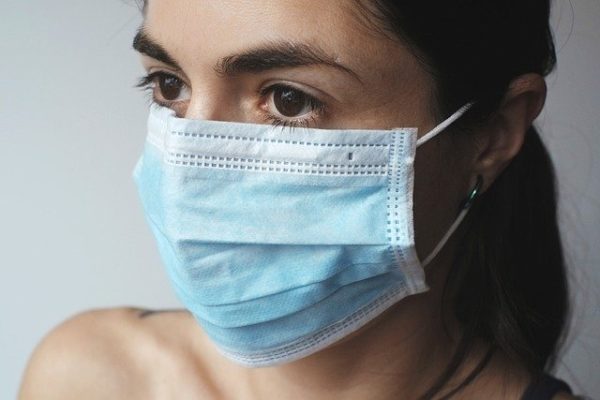 Coronavirus : la pénurie de masques, serpent de mer de l'épidémie