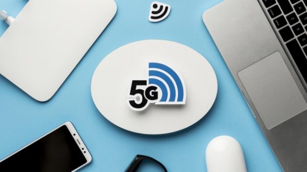 Le déploiement de la 5G risque de provoquer "une augmentation significative" des émissions de gaz à effet de serre