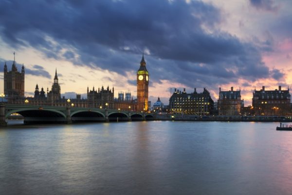 Les effets secondaires des vaccins sur le site officiel du gouvernement anglais.