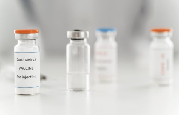 Des études israeliennes démontrent que la vaccination favorise la multiplication de supers contaminateurs doublement vaccinés et particulièrement contagieux